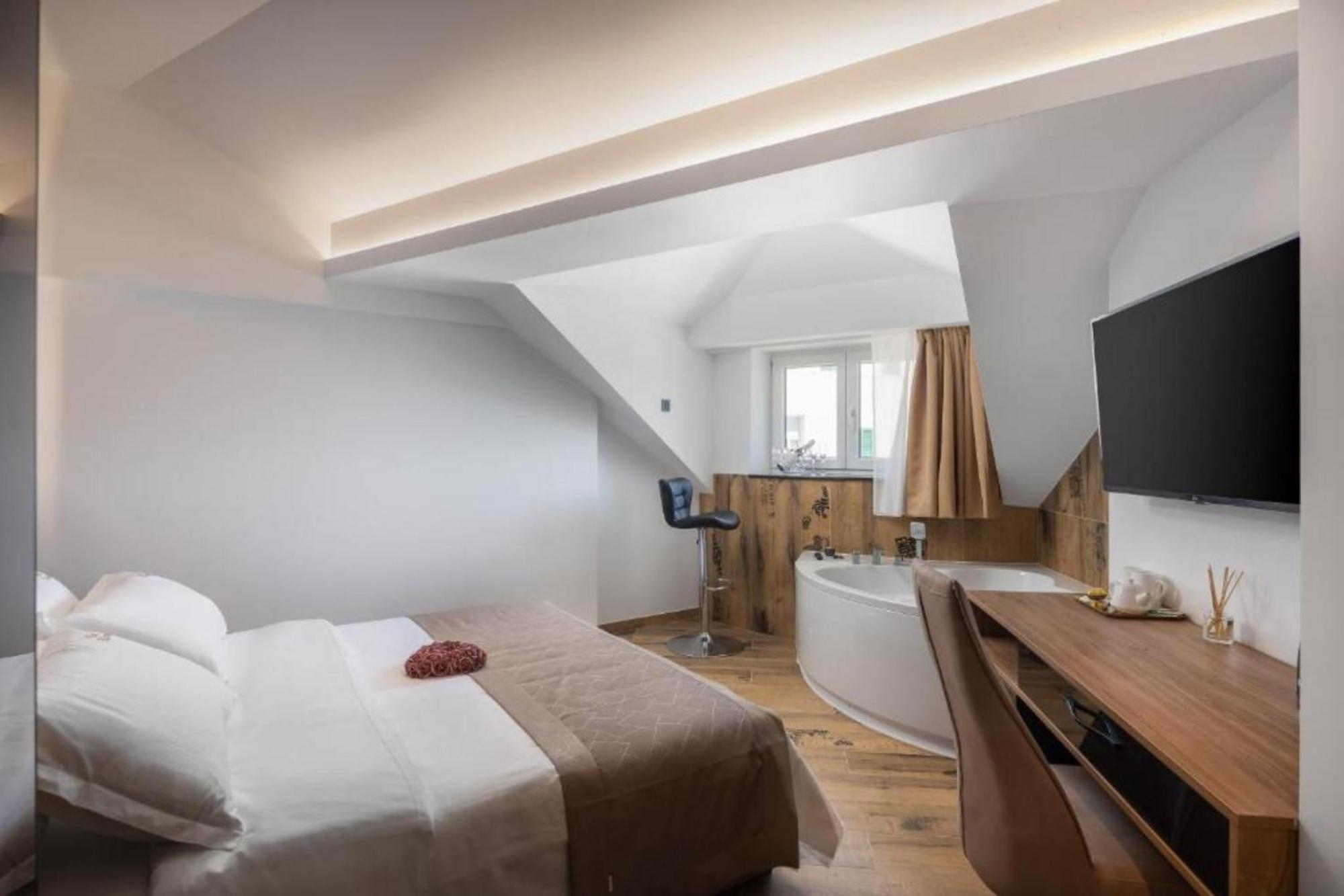 Top Rooms سبليت المظهر الخارجي الصورة
